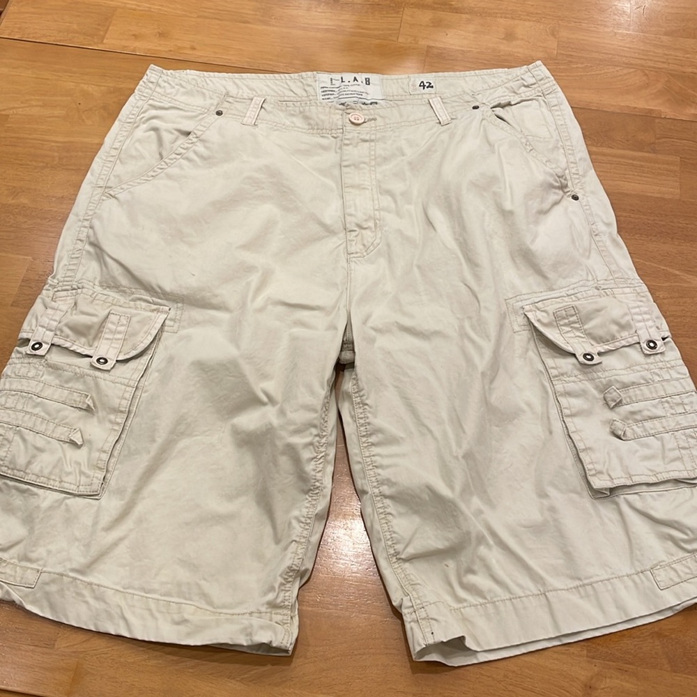 LAB Liberation a Bleu Khaki Baggy Men’s Cargo Shorts Size 42 Cool Pockets Tan